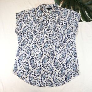 PLEIONE | short sleeve paisley top